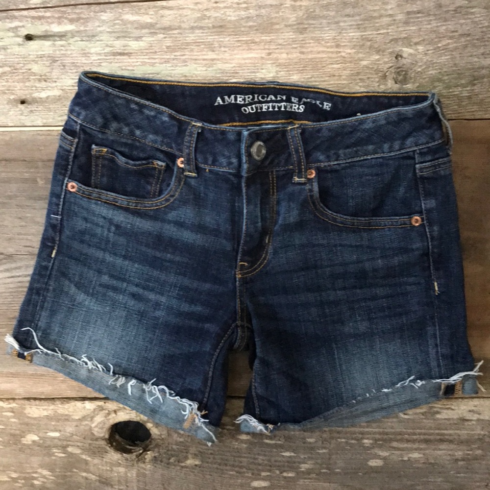 American Eagle Midi 5” inseam shorts size 4.